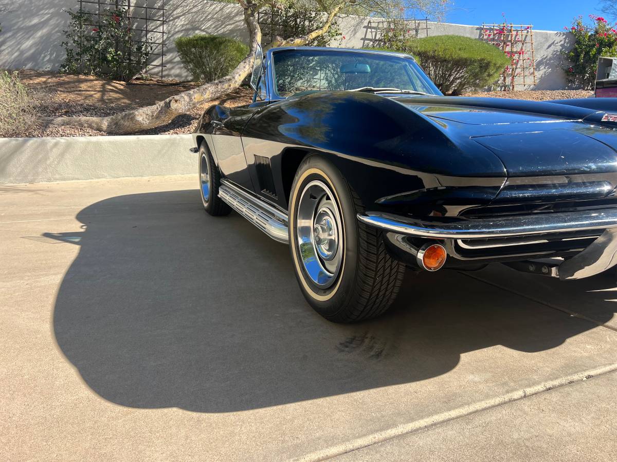 Chevrolet-Corvette-convertible-1967-black-21