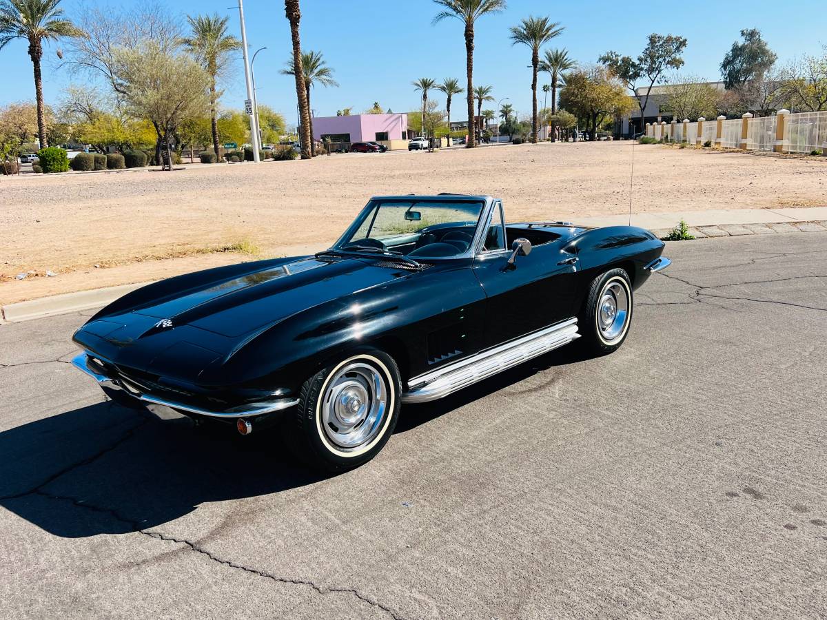 Chevrolet-Corvette-convertible-1967-black-3