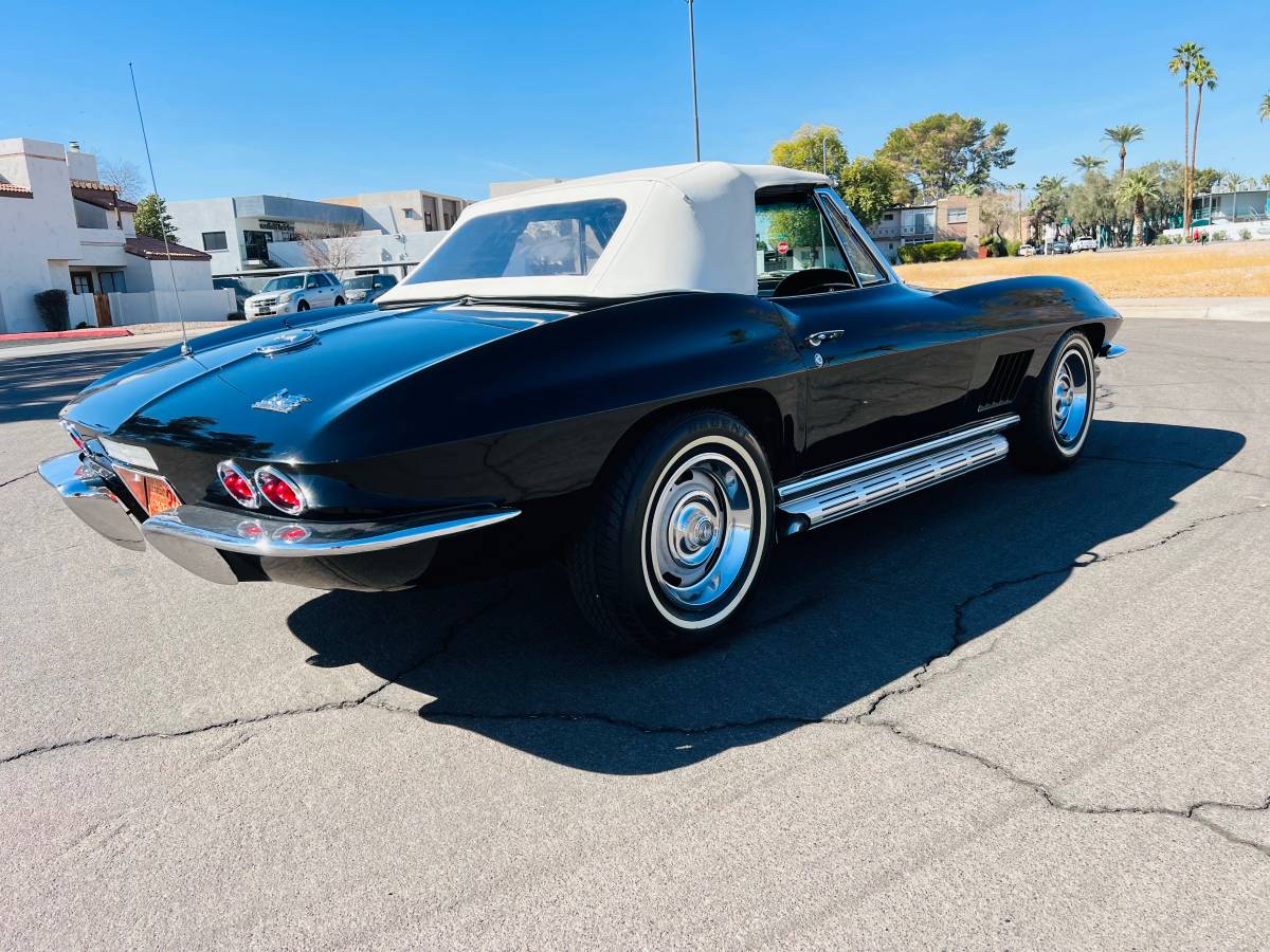 Chevrolet-Corvette-convertible-1967-black-4