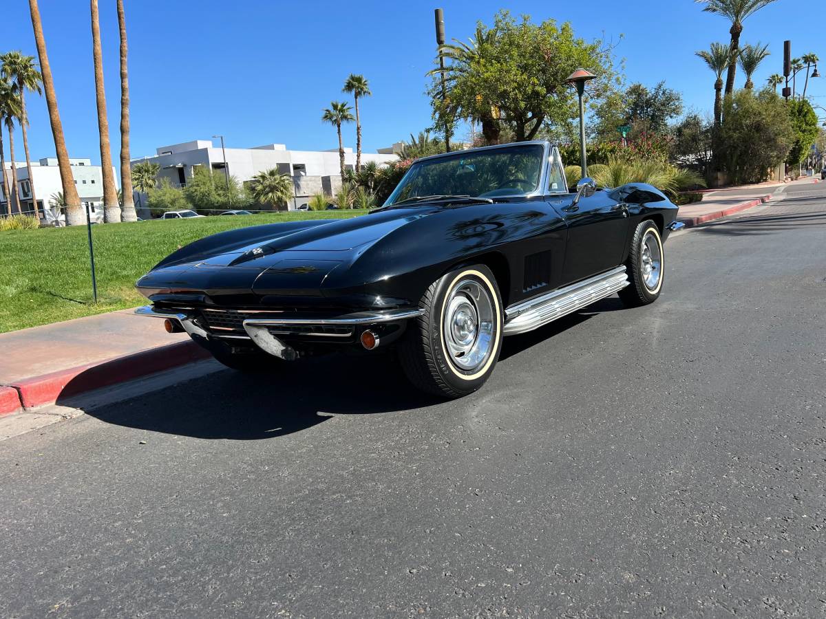Chevrolet-Corvette-convertible-1967-black