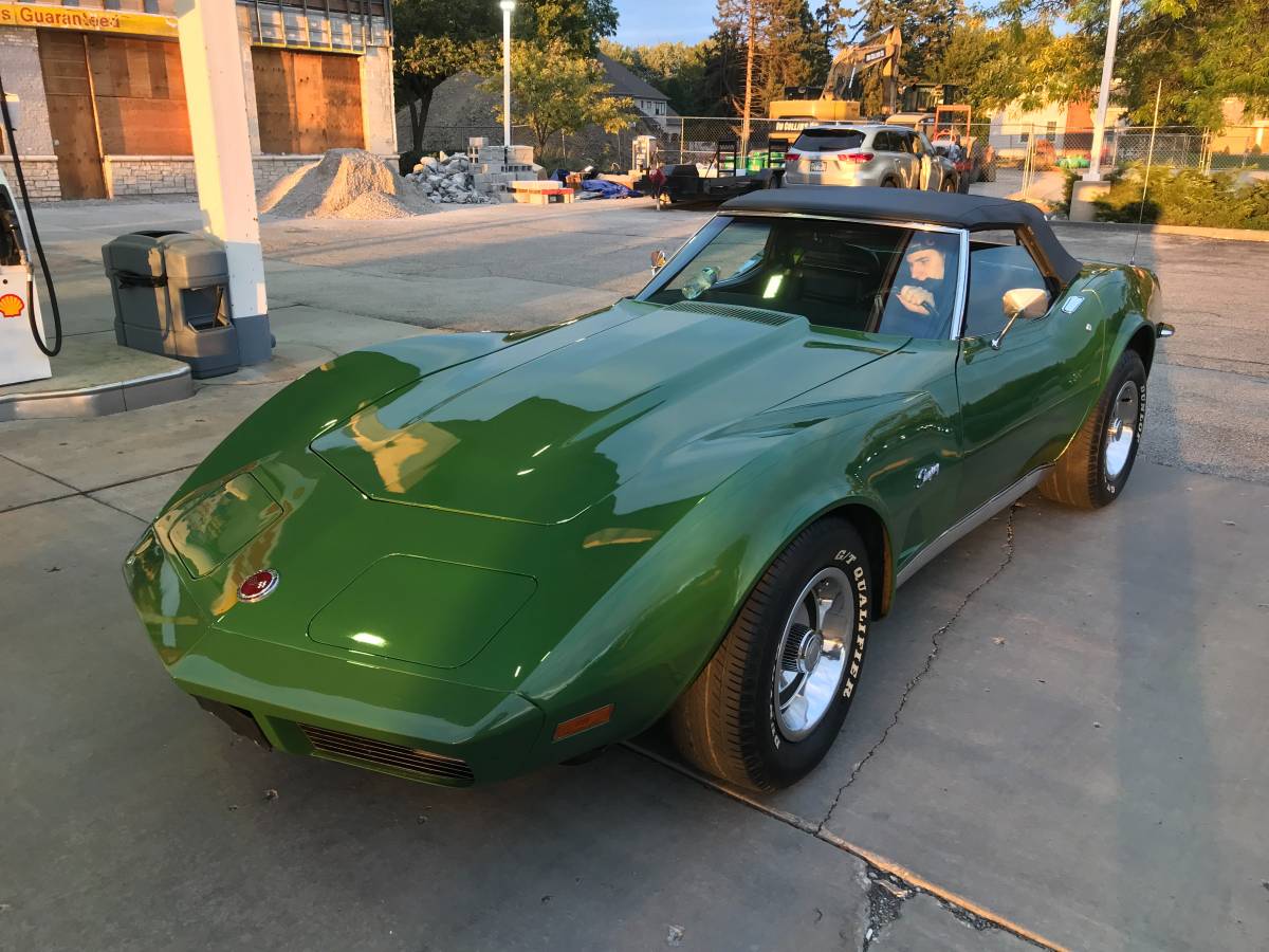 Chevrolet-Corvette-convertible-1973-4