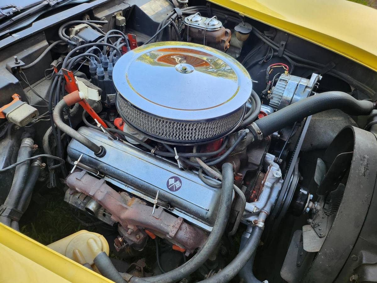 Chevrolet-Corvette-convertible-1974-14
