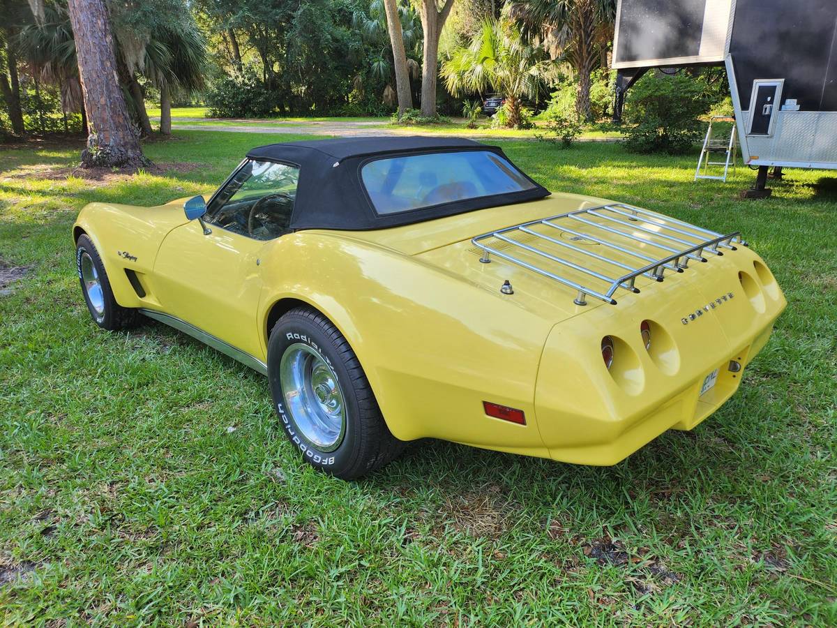 Chevrolet-Corvette-convertible-1974-3