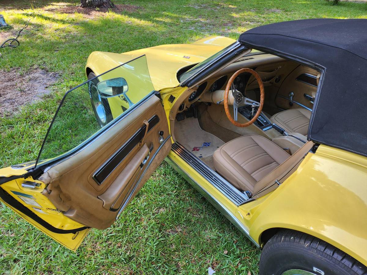 Chevrolet-Corvette-convertible-1974-6