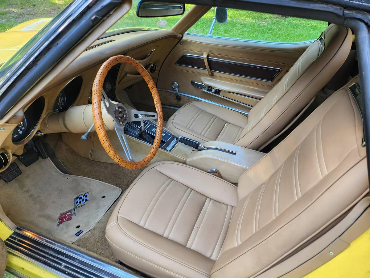 Chevrolet-Corvette-convertible-1974-7