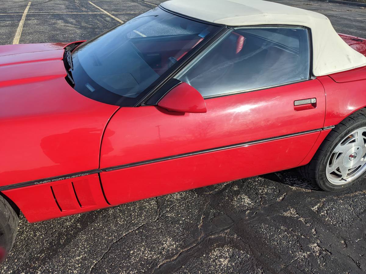 Chevrolet-Corvette-convertible-1988-red-2