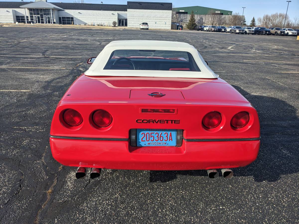 Chevrolet-Corvette-convertible-1988-red-3