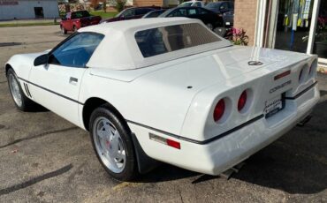 Chevrolet-Corvette-convertible-1989-white-3