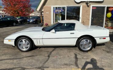 Chevrolet-Corvette-convertible-1989-white-4