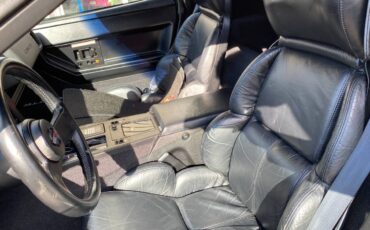 Chevrolet-Corvette-convertible-1989-white-5