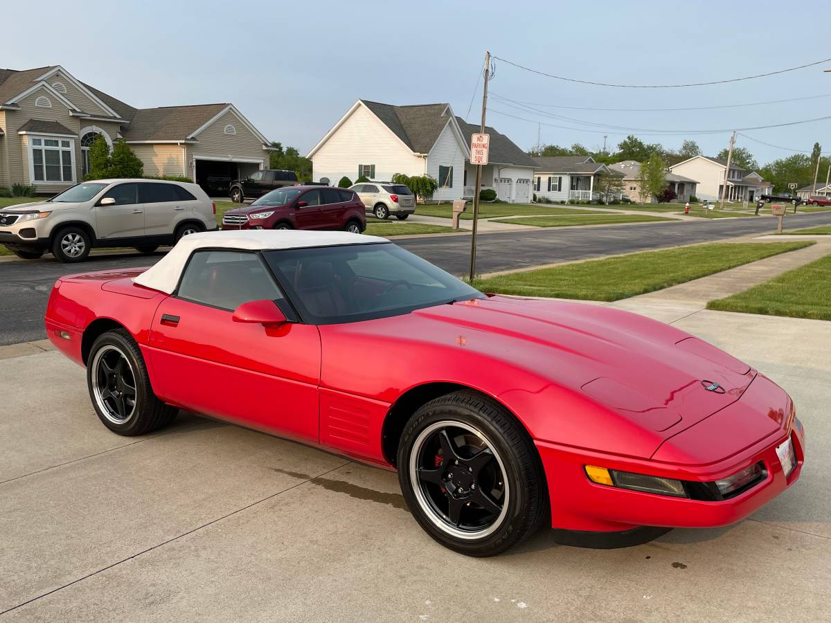 Chevrolet-Corvette-convertible-1991-red-1