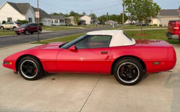 Chevrolet-Corvette-convertible-1991-red