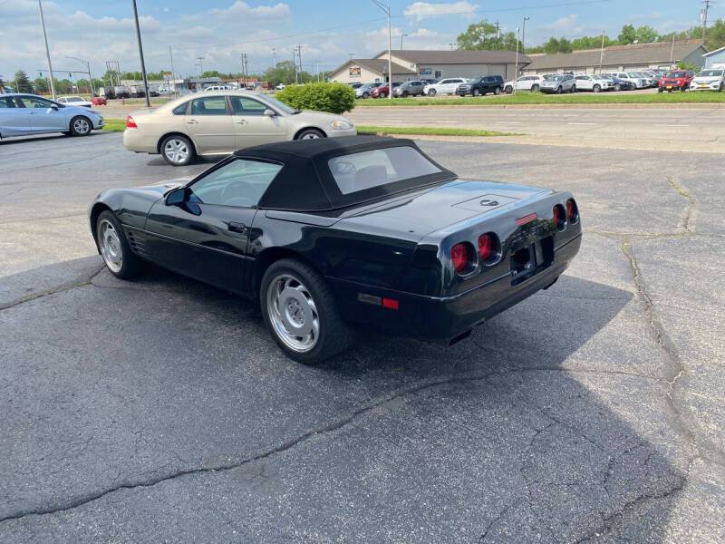 Chevrolet-Corvette-convertible-1992-9