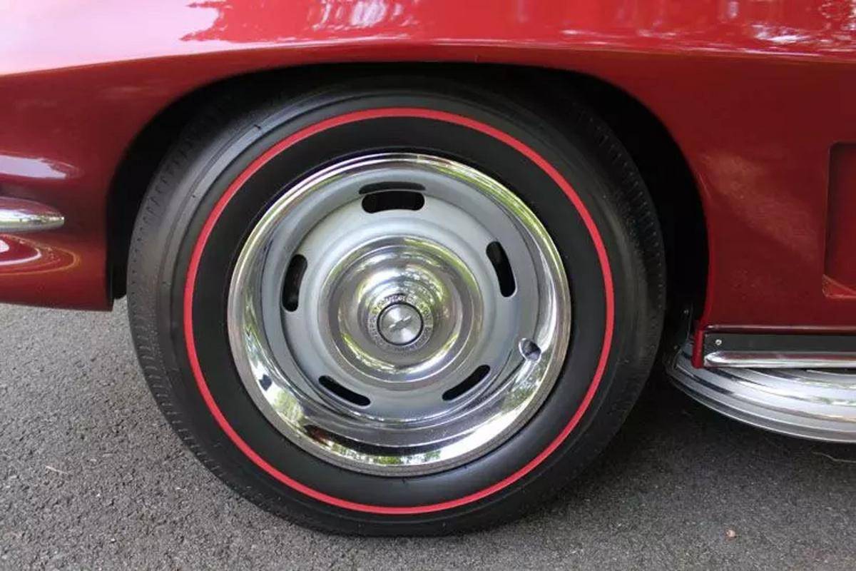 Chevrolet-Corvette-coupe-1967-brown-4