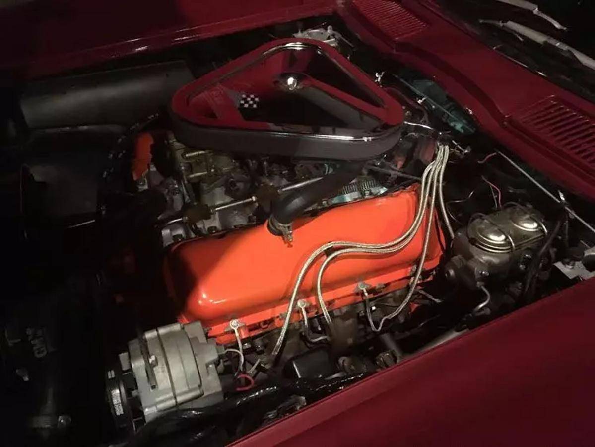 Chevrolet-Corvette-coupe-1967-brown-9