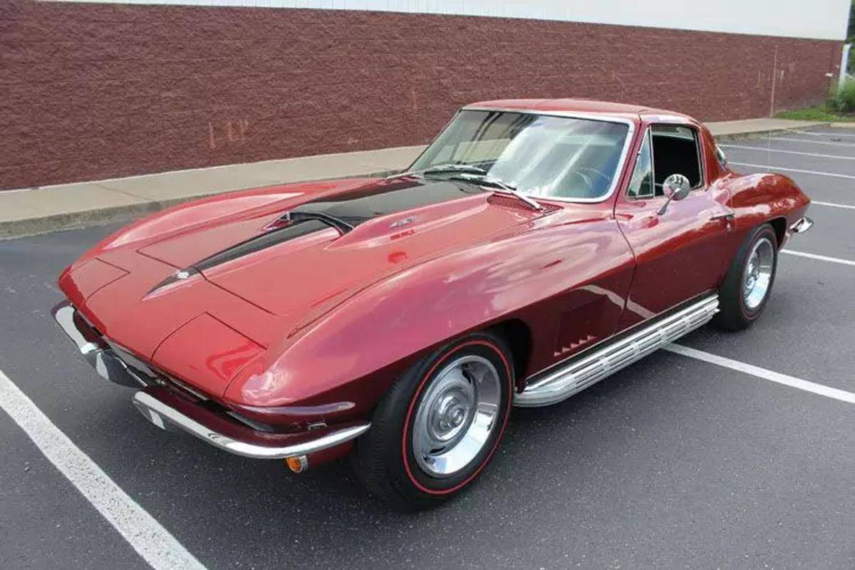 Chevrolet Corvette coupe  1967 brown