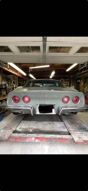 Chevrolet-Corvette-coupe-1972-grey-11