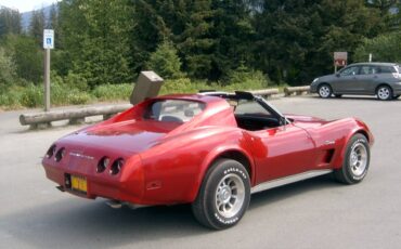 Chevrolet-Corvette-coupe-1974-red-1