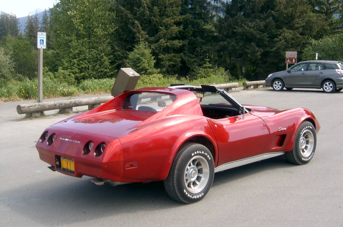 Chevrolet-Corvette-coupe-1974-red-1