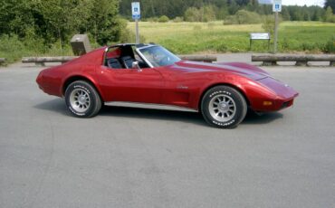 Chevrolet-Corvette-coupe-1974-red