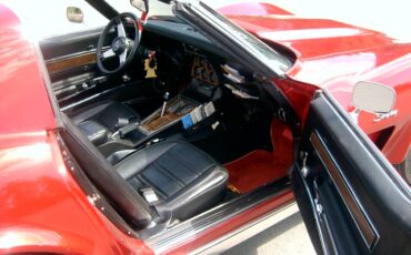 Chevrolet-Corvette-coupe-1974-red-5