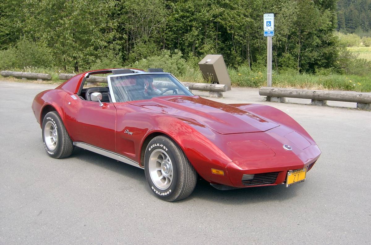 Chevrolet-Corvette-coupe-1974-red-7