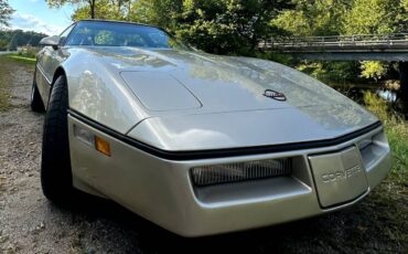 Chevrolet-Corvette-coupe-1987-silver-2