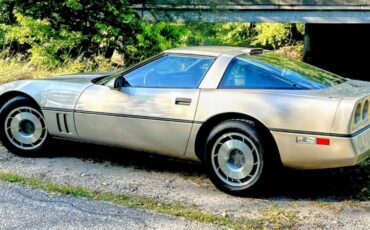 Chevrolet-Corvette-coupe-1987-silver-4