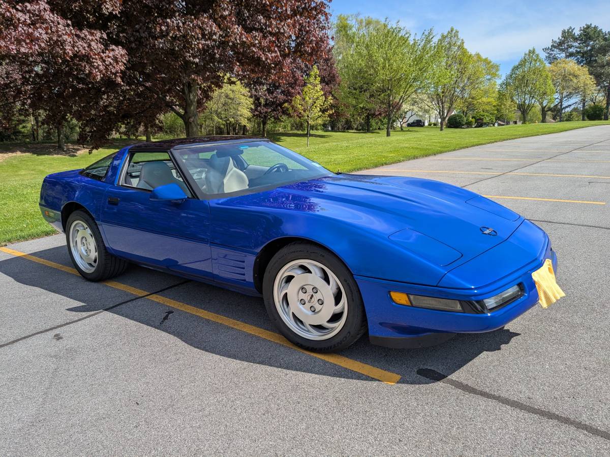 Chevrolet-Corvette-coupe-1994-blue-10