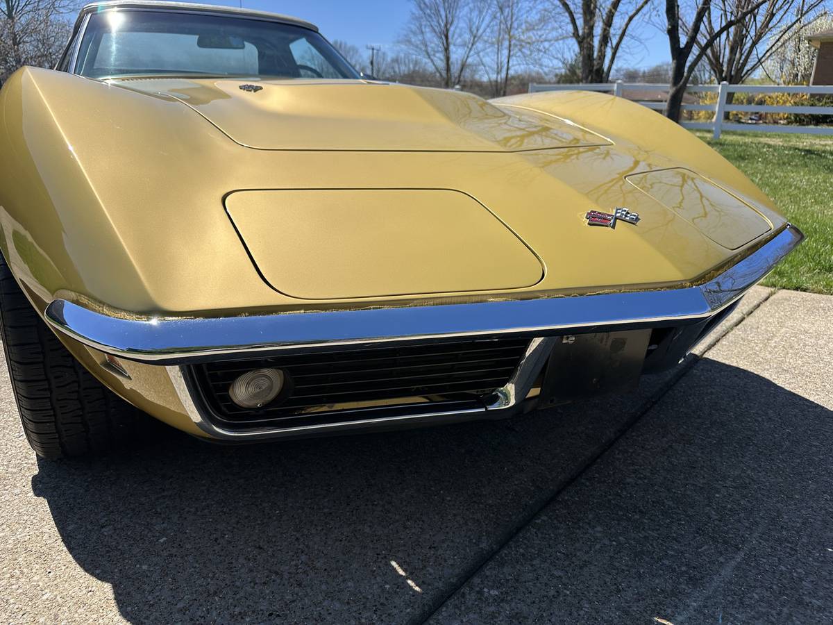 Chevrolet-Corvette-roadster-1969-custom-10