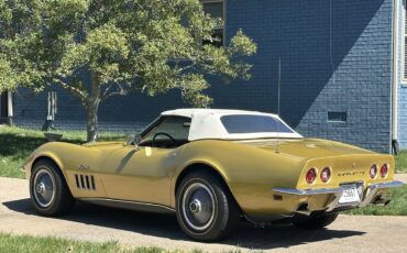 Chevrolet-Corvette-roadster-1969-custom-3