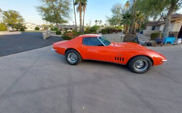 Chevrolet-Corvette-stingray-1969-orange-1