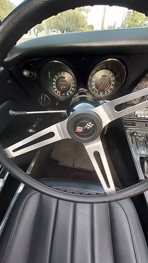 Chevrolet-Corvette-stingray-1969-orange-11