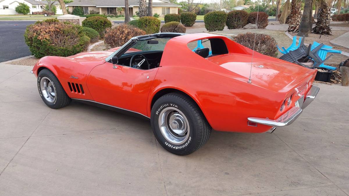 Chevrolet-Corvette-stingray-1969-orange-6