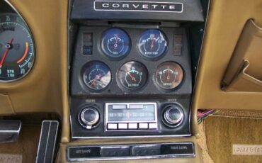 Chevrolet-Corvette-stingray-1969-silver-11