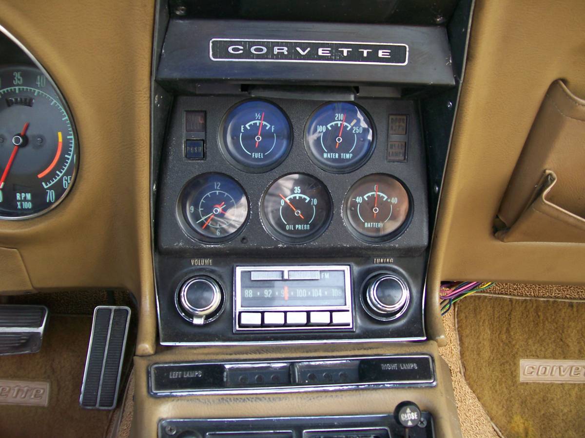 Chevrolet-Corvette-stingray-1969-silver-11