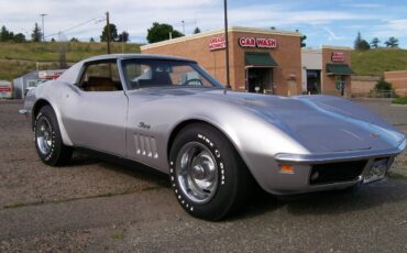 Chevrolet-Corvette-stingray-1969-silver-18