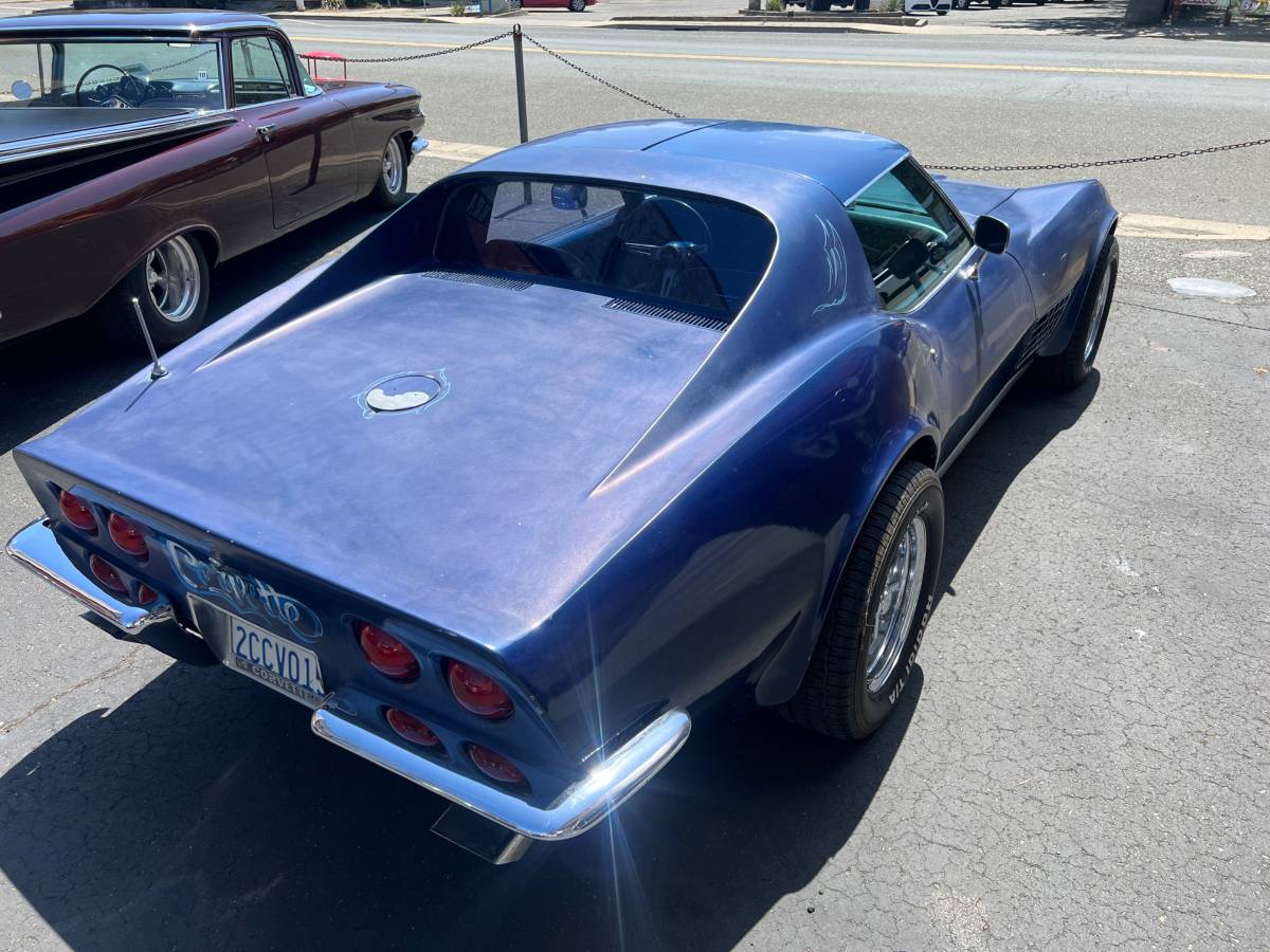 Chevrolet-Corvette-stingray-1972-blue-3