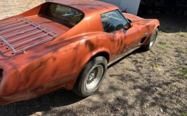 Chevrolet-Corvette-stingray-1975-orange-2