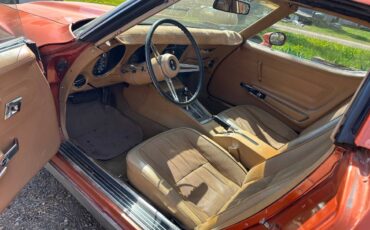 Chevrolet-Corvette-stingray-1975-orange-4