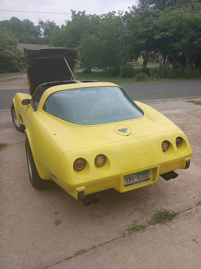 Chevrolet-Corvette-stingray-1978-yellow-3