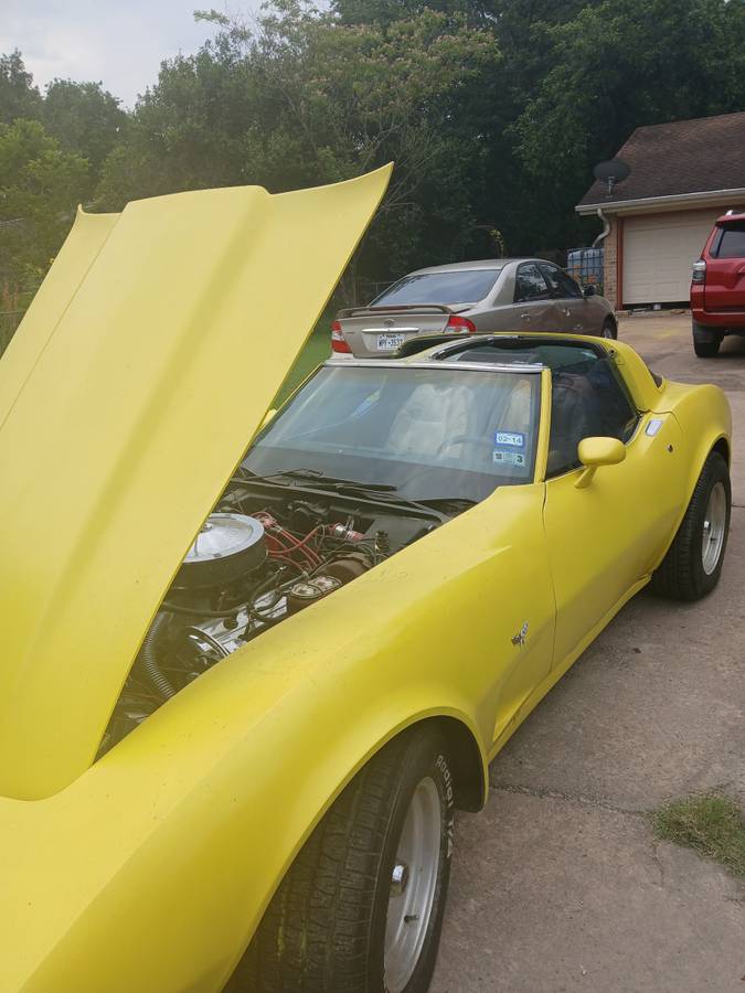Chevrolet-Corvette-stingray-1978-yellow-4