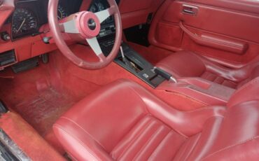 Chevrolet-Corvette-stingray-1979-1