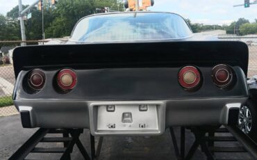 Chevrolet-Corvette-stingray-1979-3