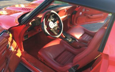 Chevrolet-Corvette-stingray-1981-red-1