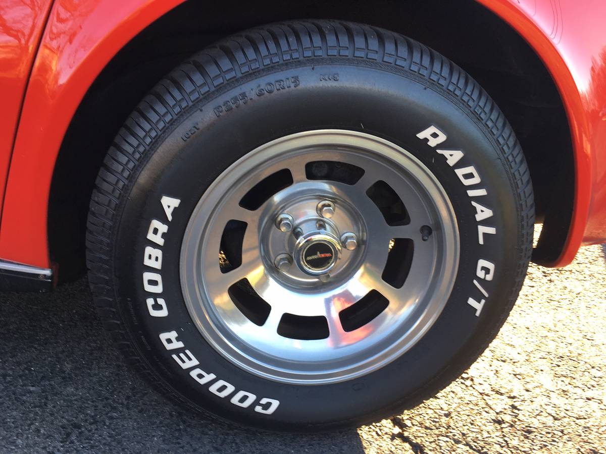 Chevrolet-Corvette-stingray-1981-red-10