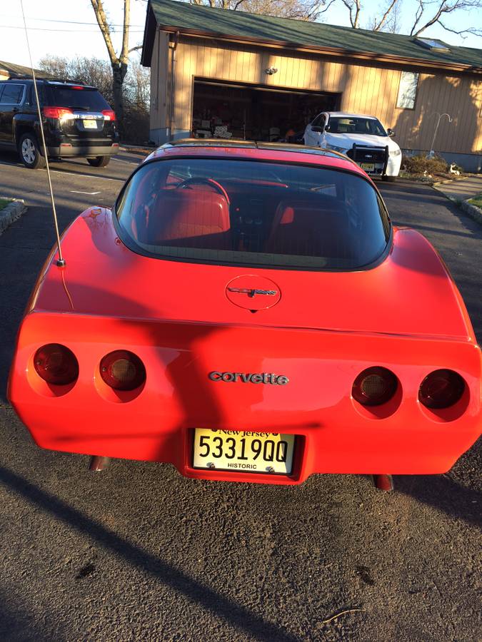 Chevrolet-Corvette-stingray-1981-red-7