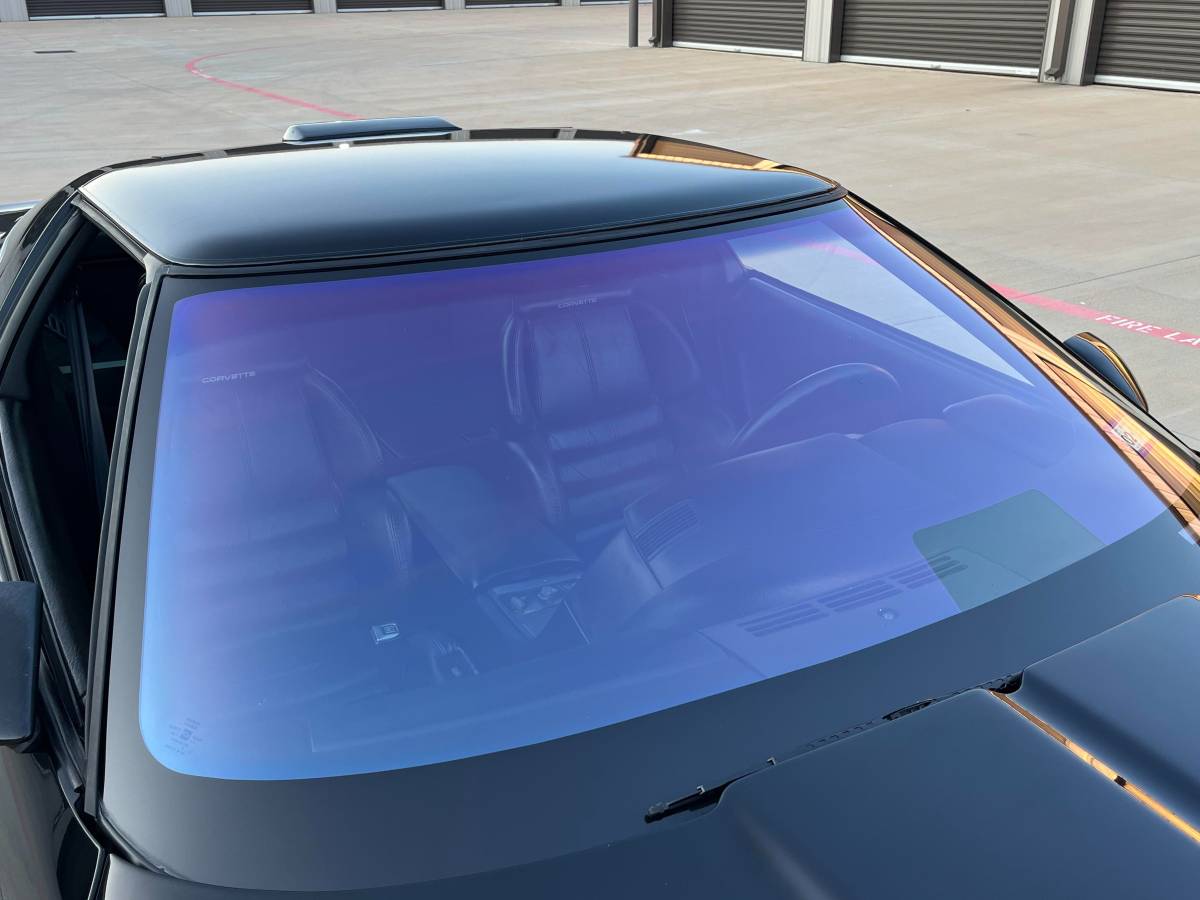 Chevrolet-Corvette-zr1-1990-black-12