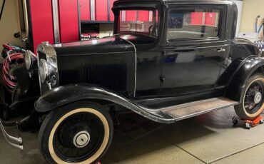Chevrolet-Coupe-1931-black