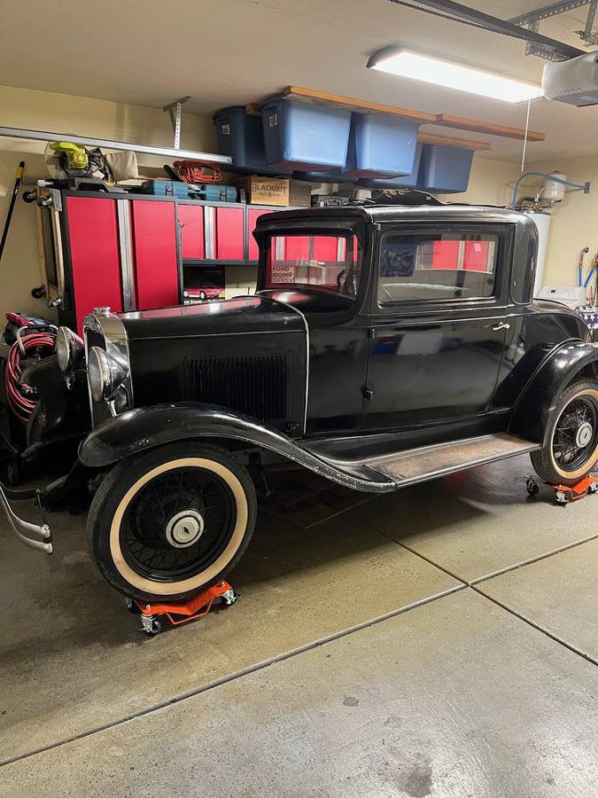 Chevrolet-Coupe-1931-black